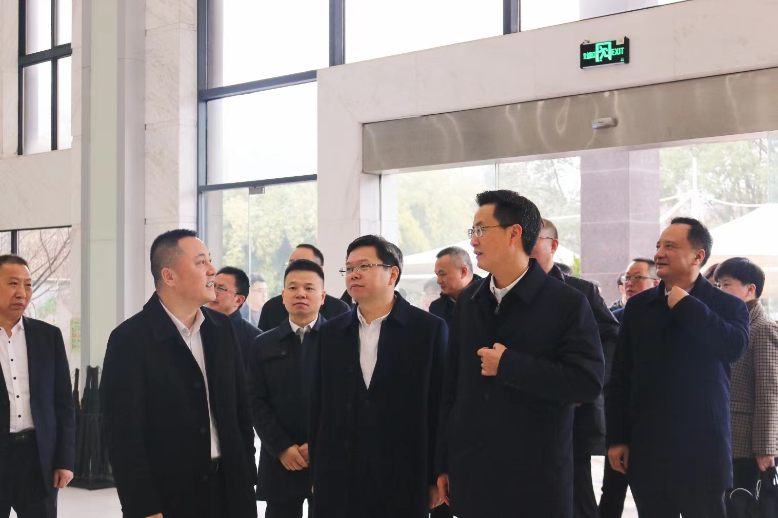 ������ί��ǳ�ΰһ�й��ٱ�˹�ص��������쵼